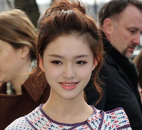 林允吃瓜成冠军,瓜技高超引网友热议  第2张